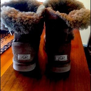 Ladies bailey button Ugg’s
